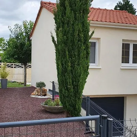 Joli Studio Independant De Plain Pied Avec Jardin Betheny
